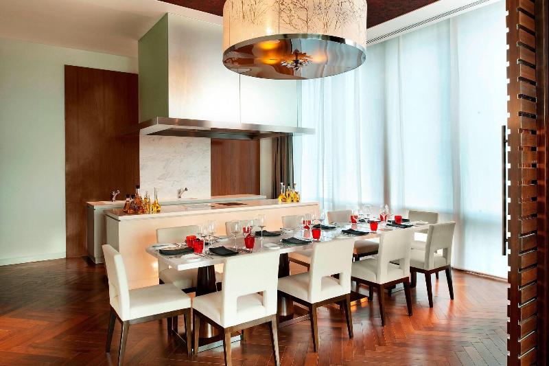 St. Regis Bangkok - Restoran