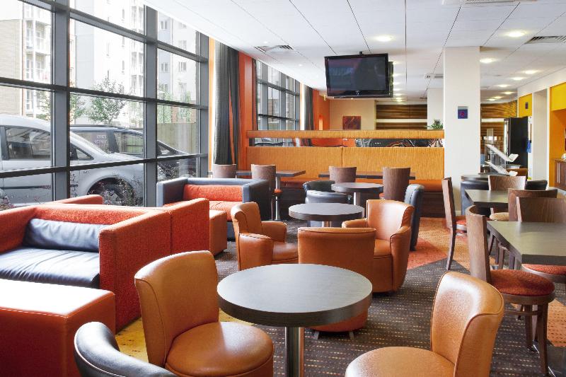 Holiday Inn Express Slough - Bar