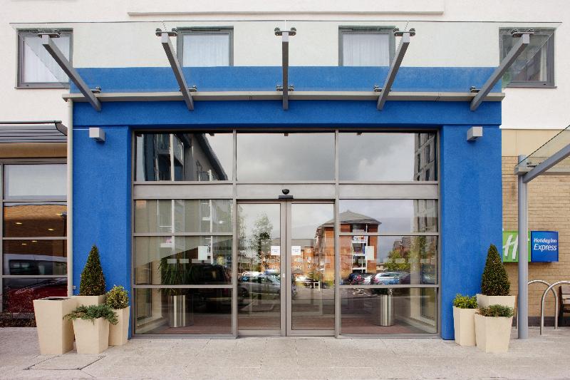 Holiday Inn Express Slough - Genel