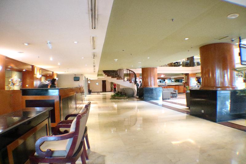 Verwood Surabaya Hotel and Serviced Residence - Lobi