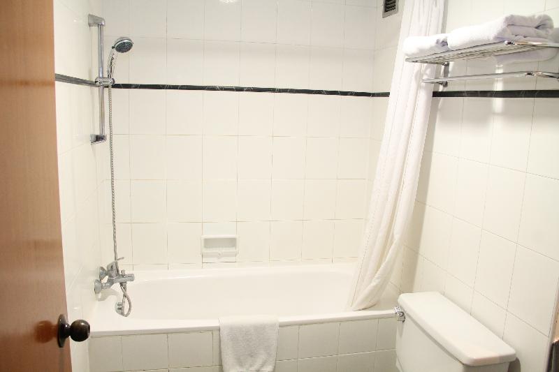 Verwood Surabaya Hotel and Serviced Residence - Oda