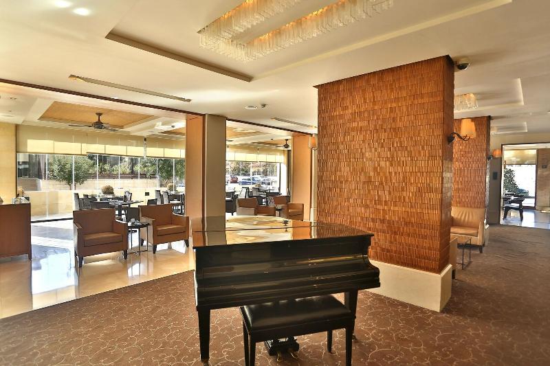 Al Qasr Metropole - Lobi