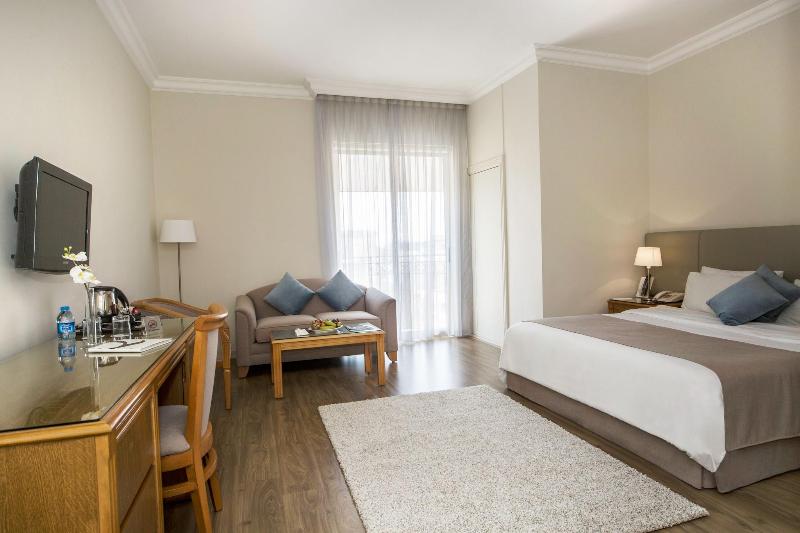 Al Qasr Metropole - Oda