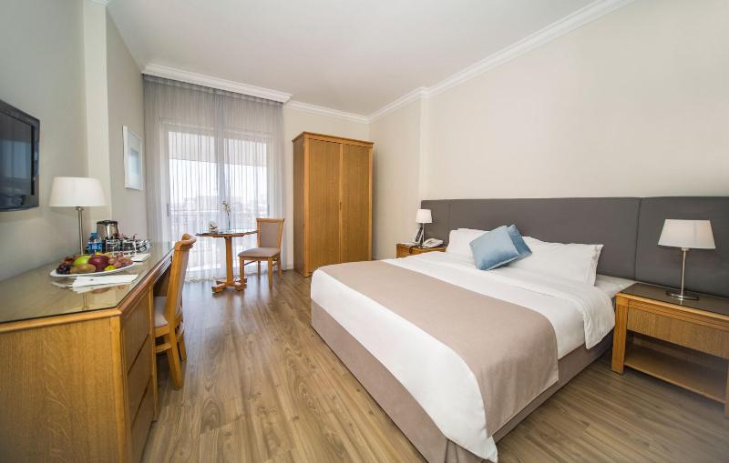 Al Qasr Metropole - Oda