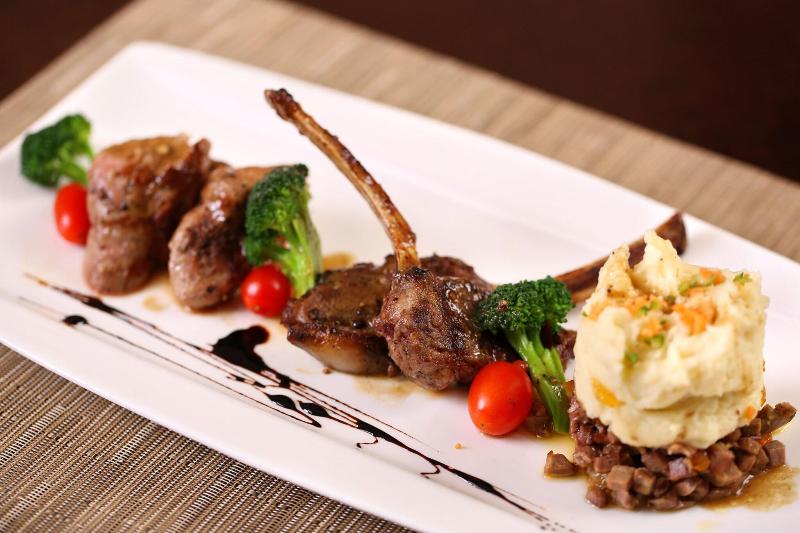 Al Qasr Metropole - Restoran