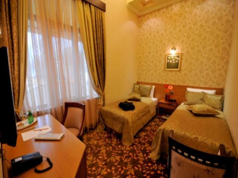 Riviera Hotel - Oda