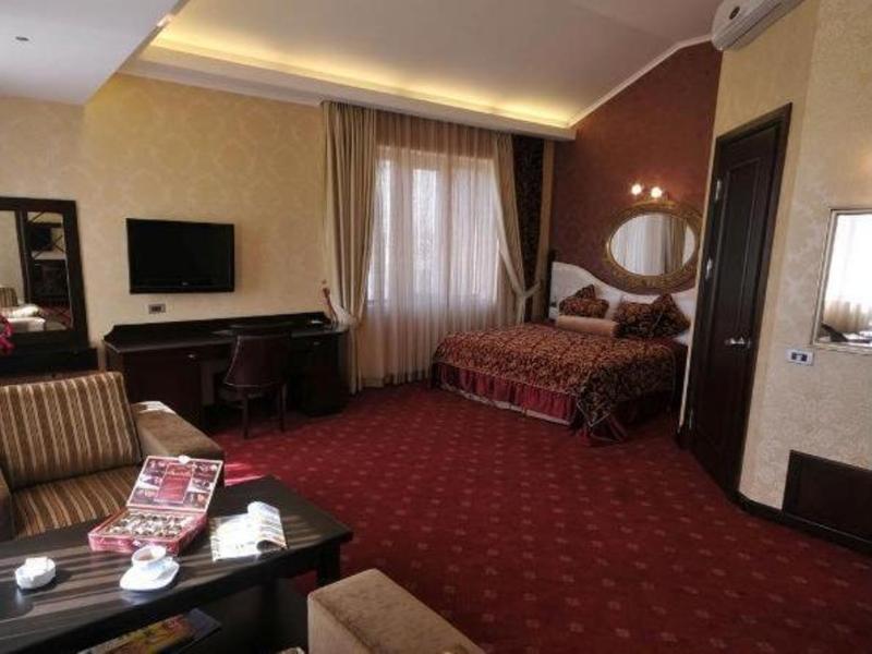 Riviera Hotel - Oda