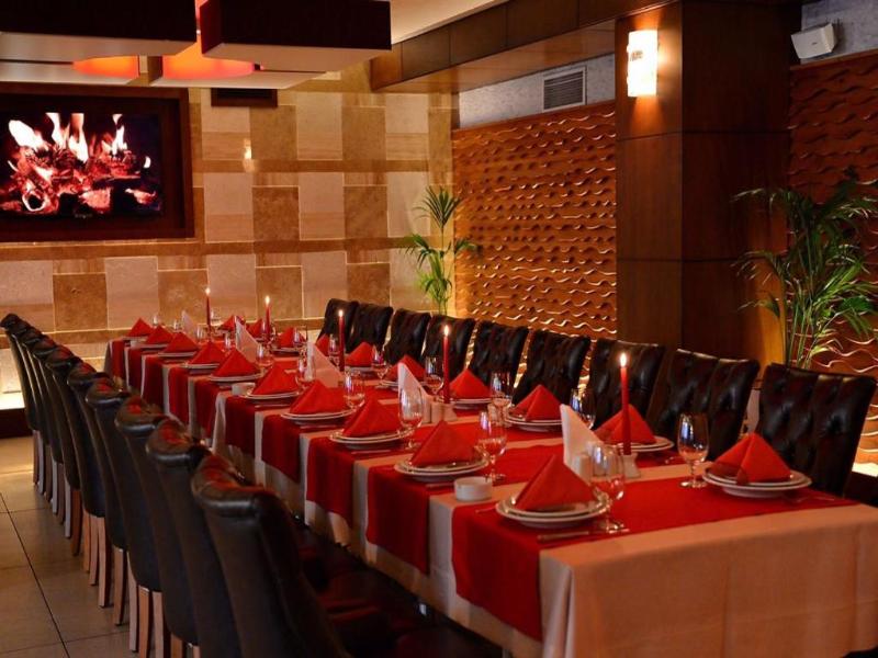 Riviera Hotel - Restoran