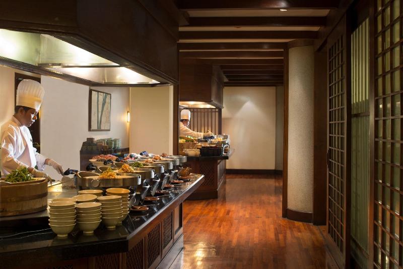 Bumi Surabaya City Resort - Restoran