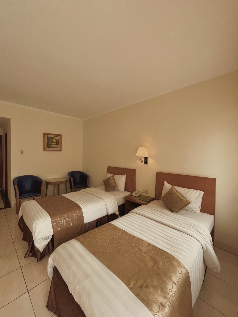 Ahadiat Hotel & Bungalow by ZUZU - Oda