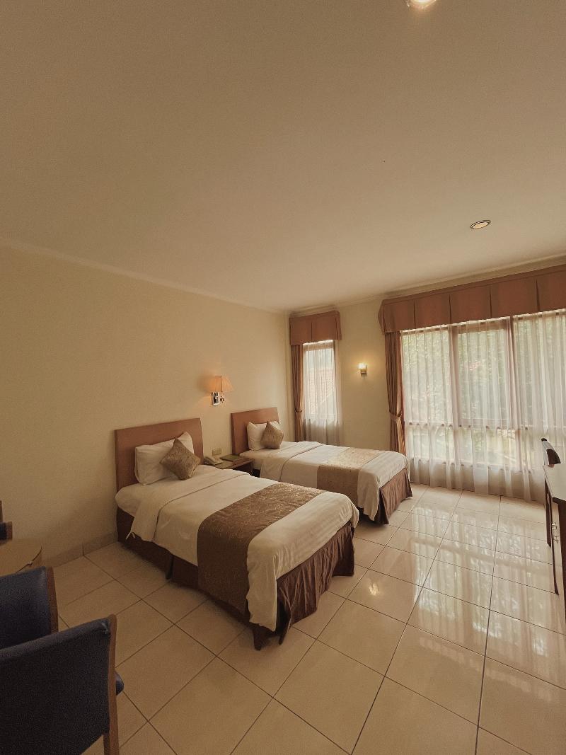 Ahadiat Hotel & Bungalow by ZUZU - Oda