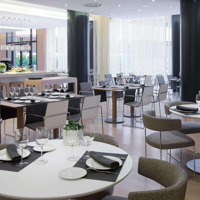 Double Tree by Hilton Girona - Genel