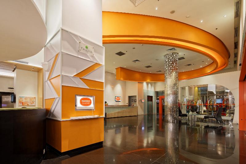 Harris Hotel & Conventions Kelapa Gading - Lobi