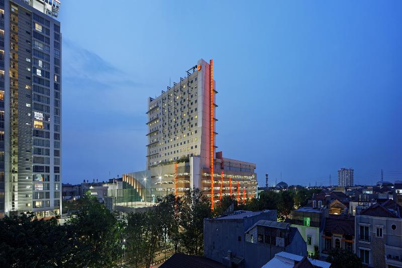 Harris Hotel & Conventions Kelapa Gading - Genel