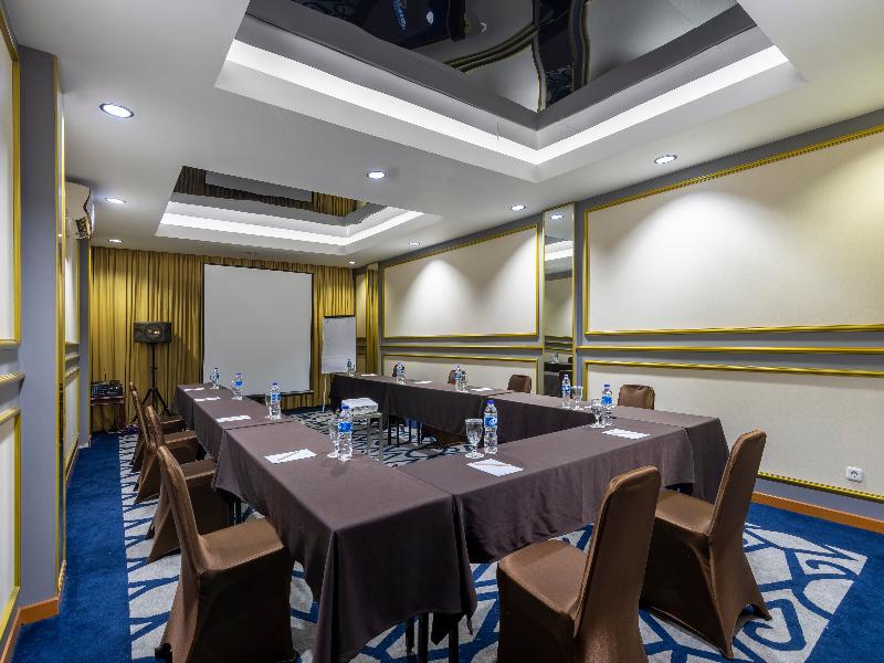 Blue Sky Hotel Pandurata - Genel