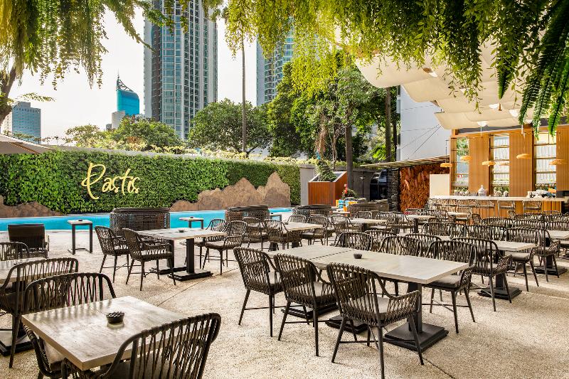 Oakwood Suites Kuningan Jakarta - Bar