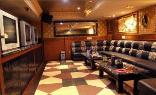 Golden Boutique Melawai fotoÄŸrafÄ±