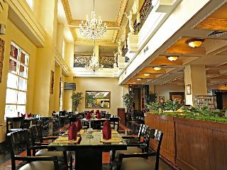 Golden Boutique Melawai fotoÄŸrafÄ±