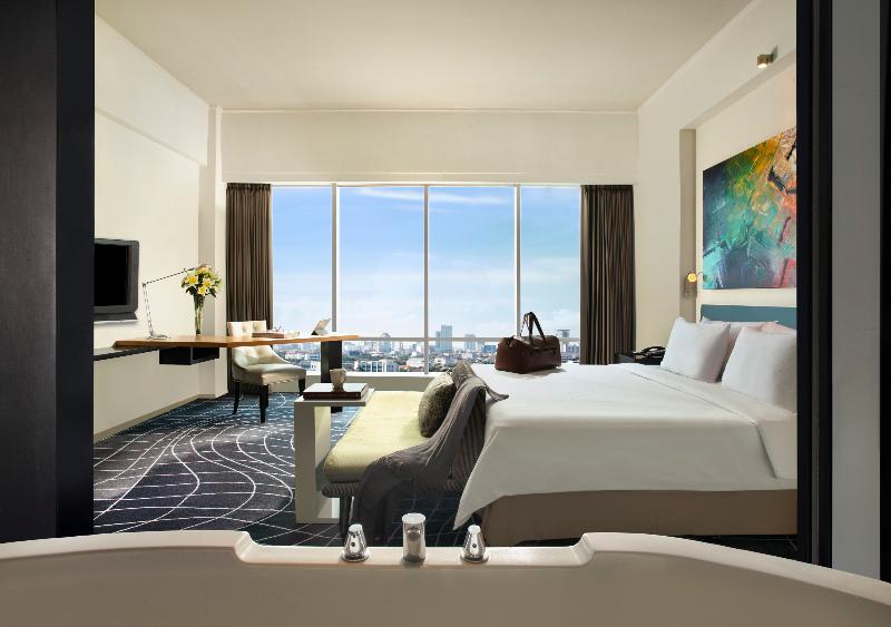ARTOTEL TS Suites Surabaya - Oda