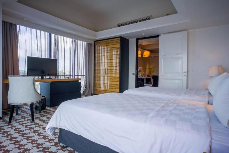 ARTOTEL TS Suites Surabaya - Oda