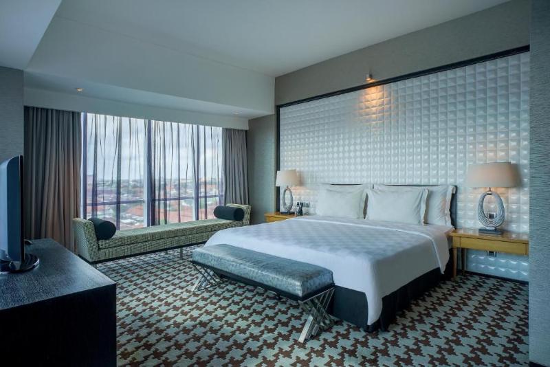 ARTOTEL TS Suites Surabaya - Oda