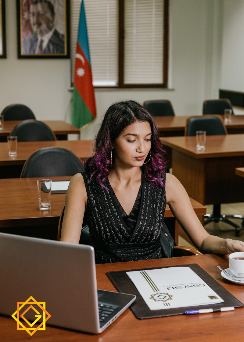 Ganjali Plaza - Toplantı
