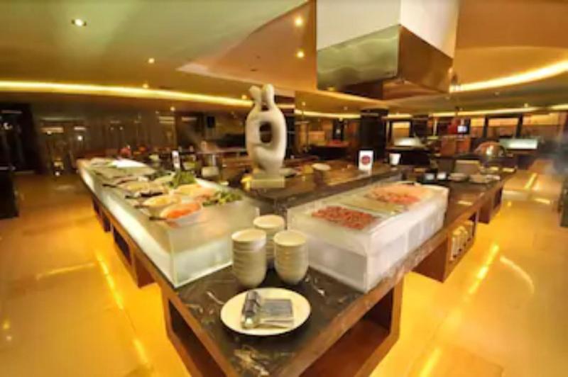 Golden Flower Convention - Restoran