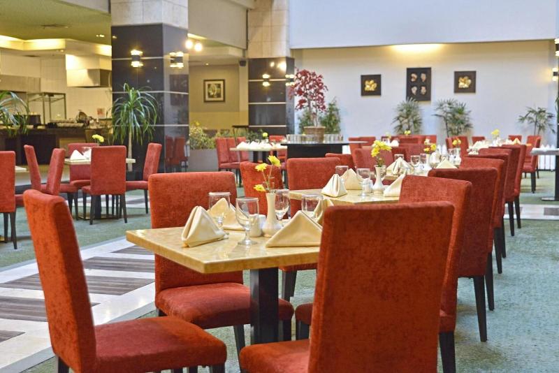 Golden Flower Convention - Restoran