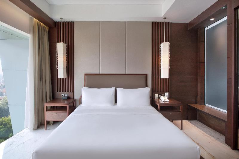 Holiday Inn Bandung Pasteur - Oda