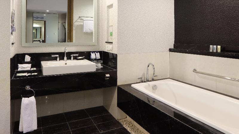 Holiday Inn Bandung Pasteur - Oda