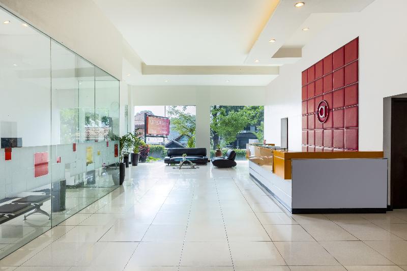 Amaris Hotel Cihampelas Bandung - Lobi