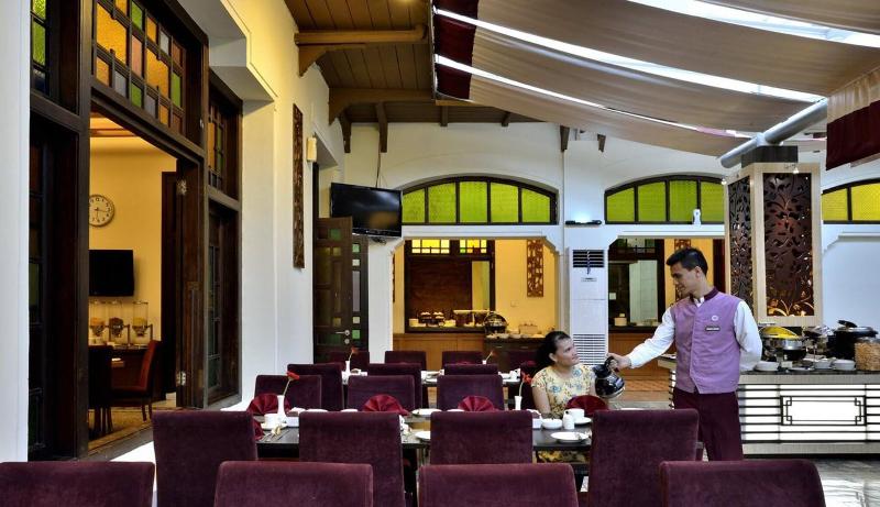 Gino Feruci Kebon Jati - Restoran