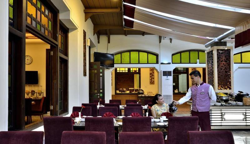 Gino Feruci Kebon Jati - Restoran