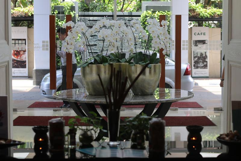 Java Paragon Hotel And Residences Surabaya - Lobi