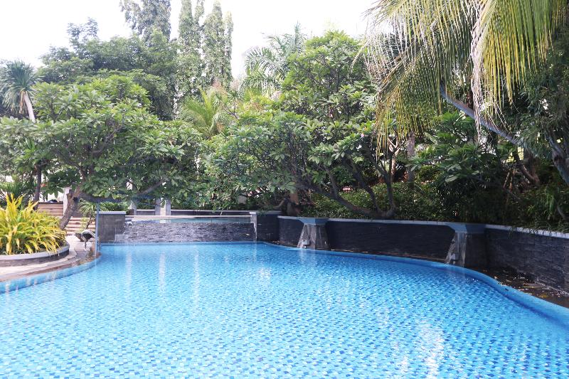 Java Paragon Hotel And Residences Surabaya - Havuz