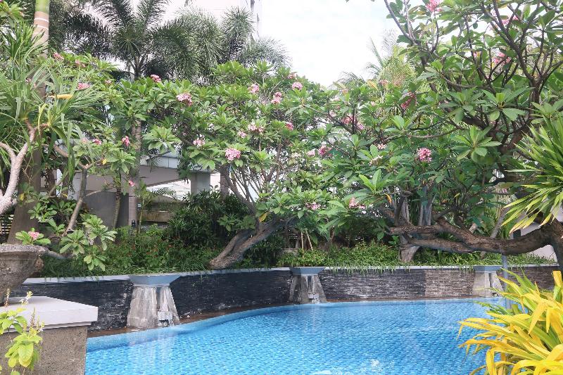 Java Paragon Hotel And Residences Surabaya - Havuz