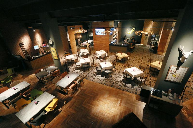 Java Paragon Hotel And Residences Surabaya - Restoran