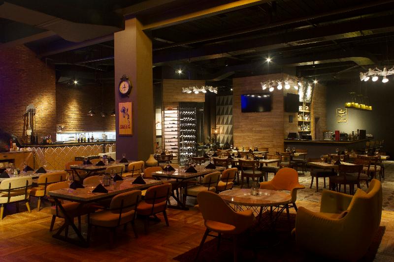Java Paragon Hotel And Residences Surabaya - Restoran