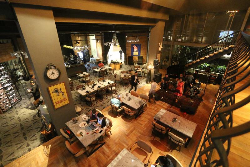 Java Paragon Hotel And Residences Surabaya - Restoran