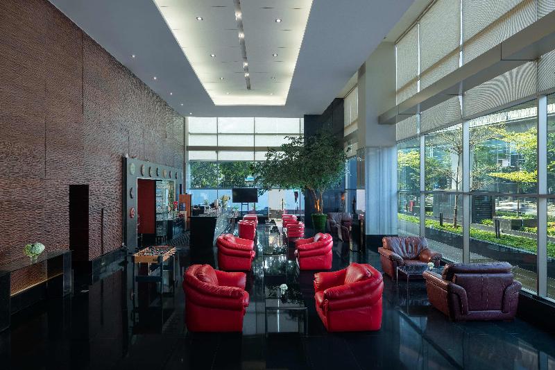 Manhattan Hotel Jakarta - Bar
