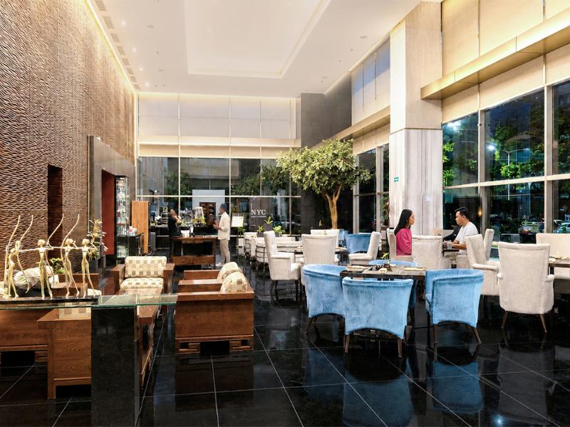 Manhattan Hotel Jakarta - Bar