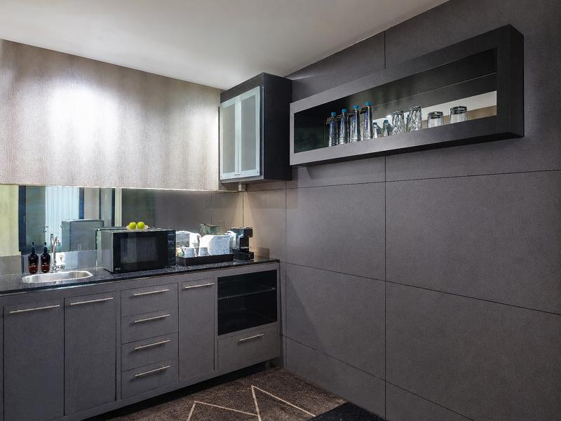 Manhattan Hotel Jakarta - Oda