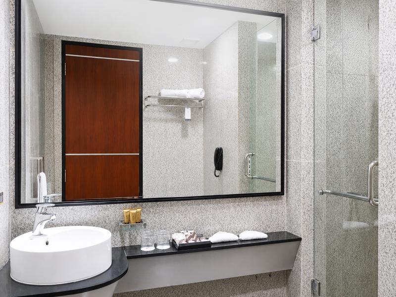 Manhattan Hotel Jakarta - Oda