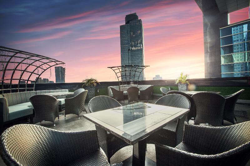 Manhattan Hotel Jakarta - Restoran