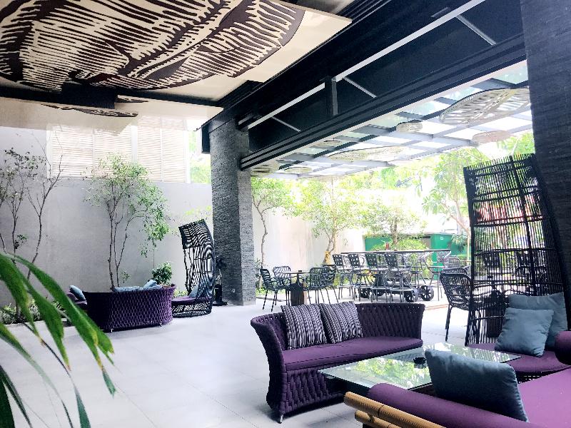 Mercure Surabaya Grand Mirama - Bar