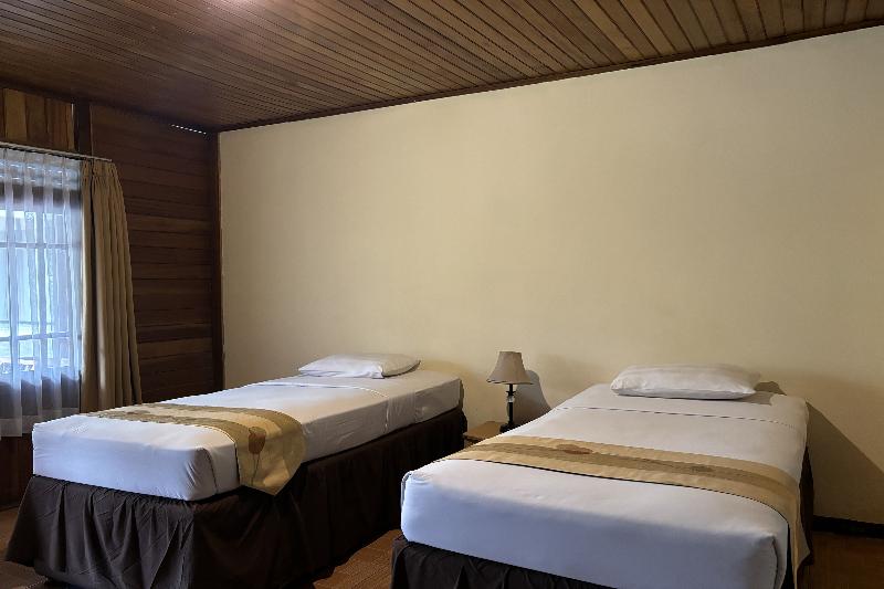 Hotel Pesona Bamboe Lembang by ZUZU - Oda