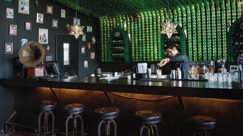 The Akmani - Bar