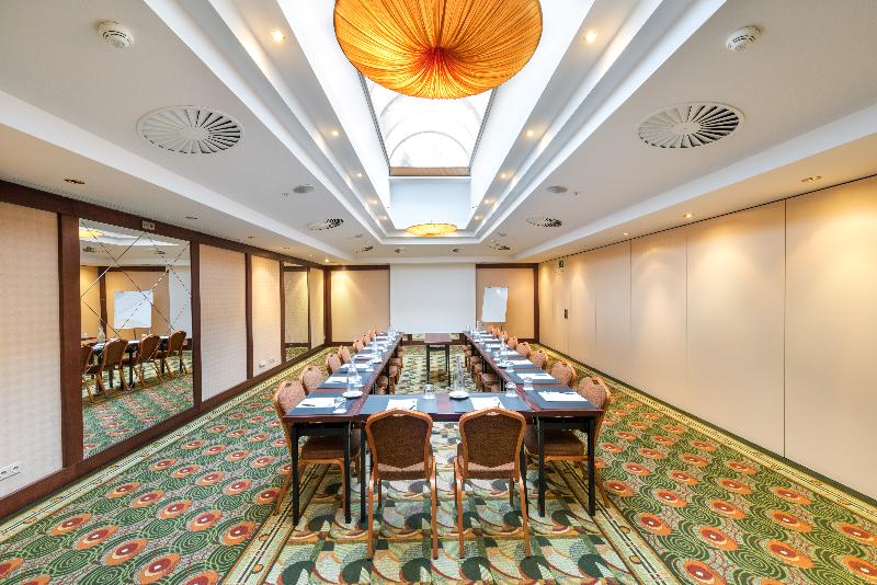 Lindner Hotel Prague Castle, part of JdV by Hyatt - Toplantı