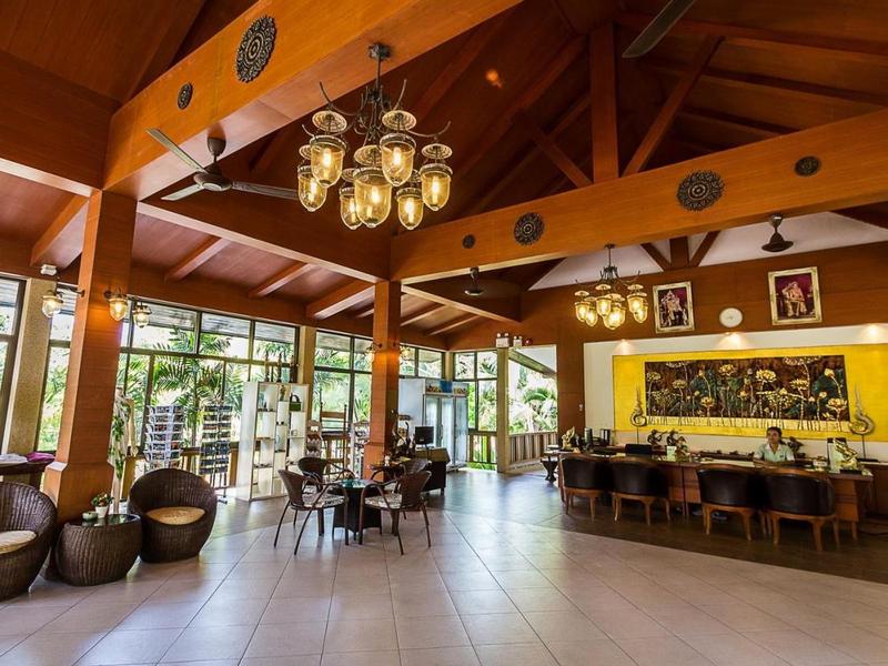 Coco Palm Beach Resort (SHA Extra+) - Lobi