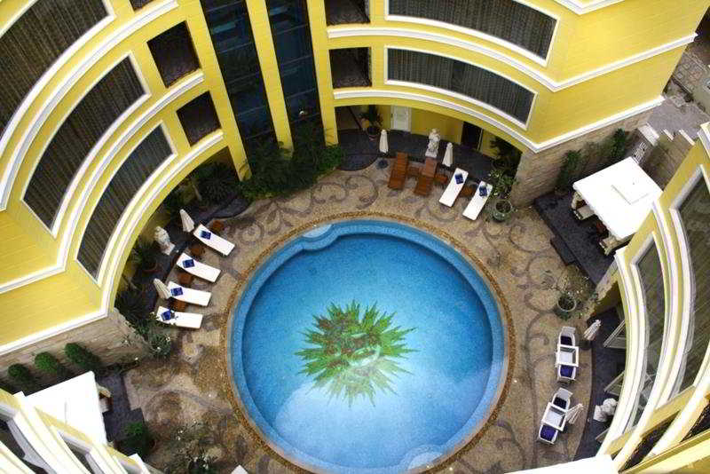 Four Seasons Place fotoÄŸrafÄ±